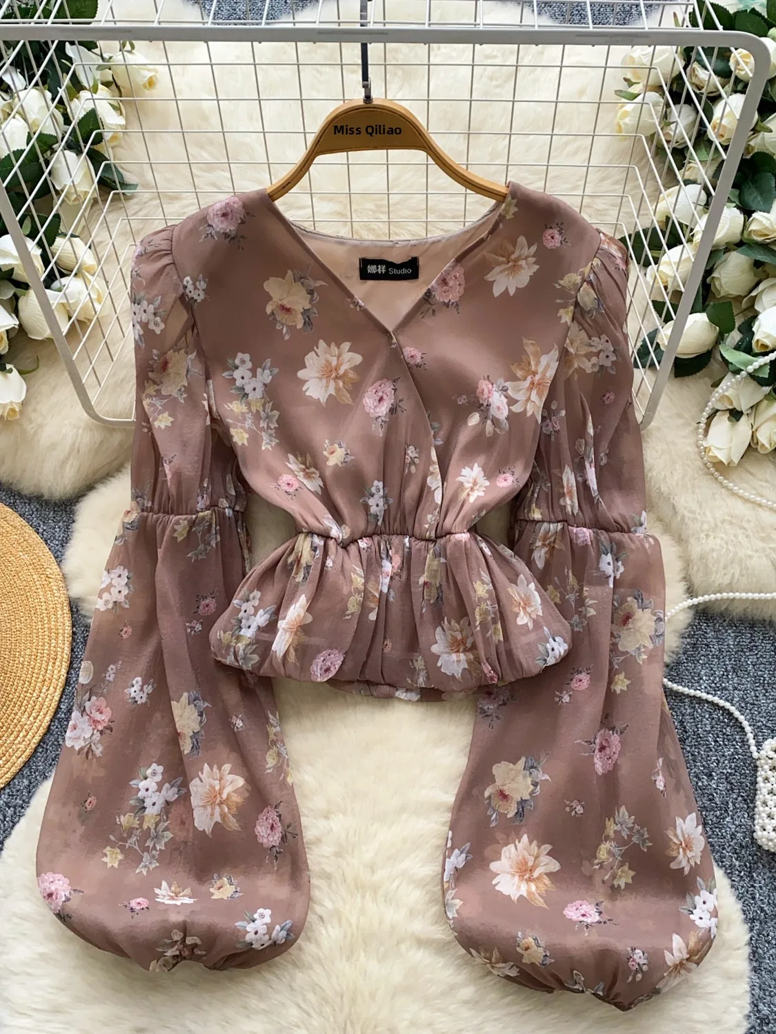 Ele V-Ne Lantern Sve Printed Me irt Women's Slimming Waist Cinched Top Korean Sle Loose Fit Long Sve irt