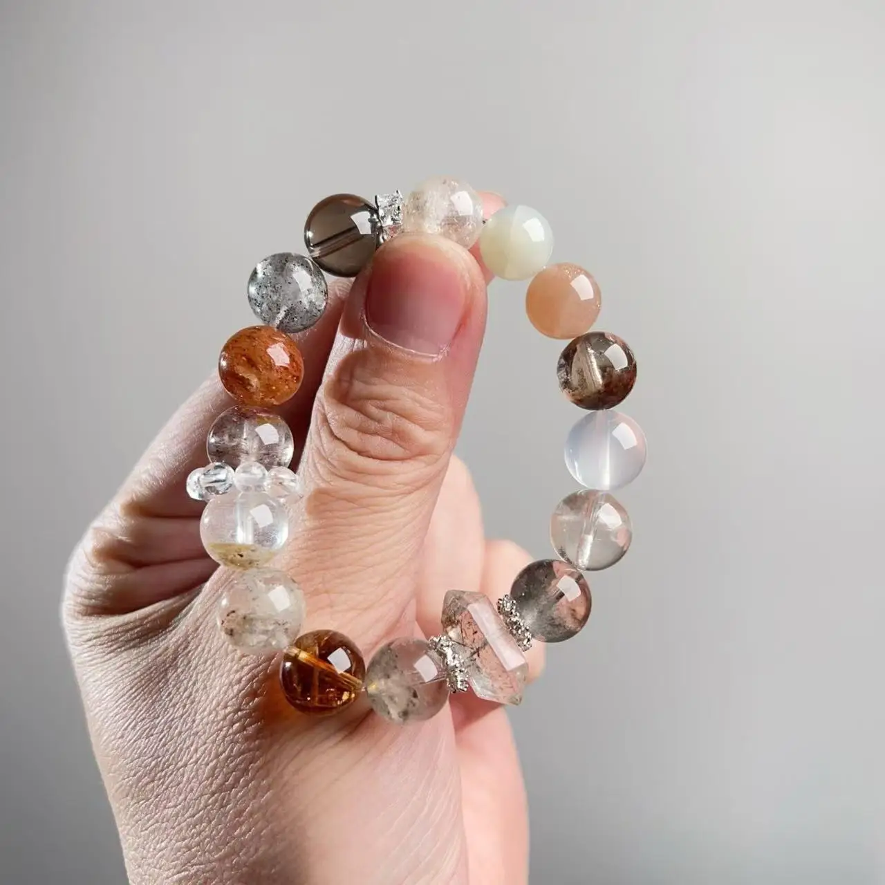 

Natural Mille-Feuille Ghost Multi-Treasure Bracelet for Women, Light Luxury Hand Bracelet