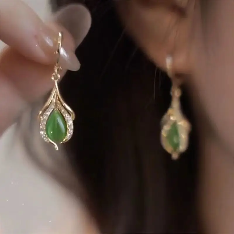 2023 New Fashion Trend Unique Design Elegant Delicate Light Luxury Zircon Green Opal Earrings Women Jewelry Party Premium Gift