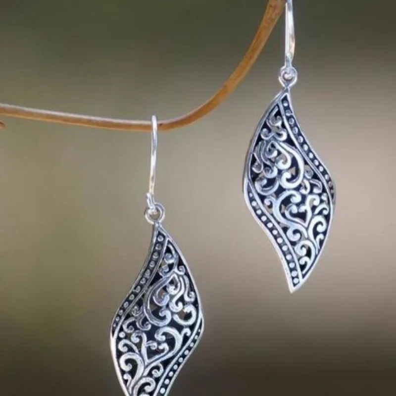 Vintage Silver Color S Type Earrings Bohemian Metal Carving Pattern Hollow Dangle Earrings for Women Jewelry