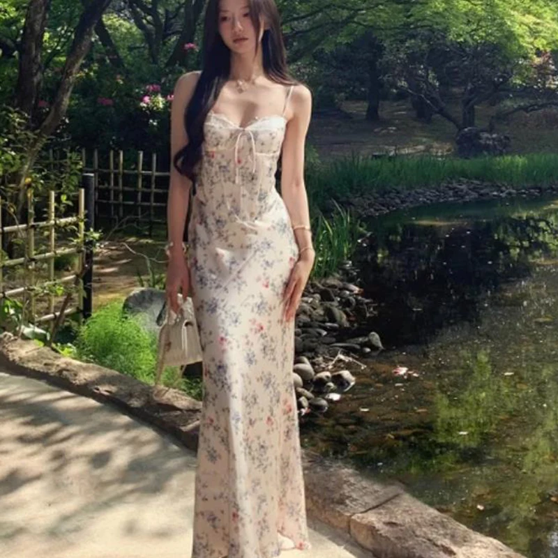 Satynowa, koronkowa, kwiatowa narzutka, długa suknia typu ter ne long dr sexy slimming fi tail, z wysokim stanem, letnia, bez rękawów, dr.