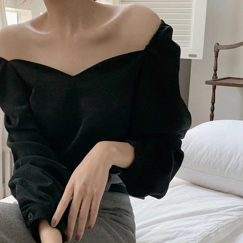 New Korean Style Vintage Blouse Women Petal Collar Long Sleeve Black Shirt Sexy Clavicle Ladies Elegant Tops Blusas Mujer 13101