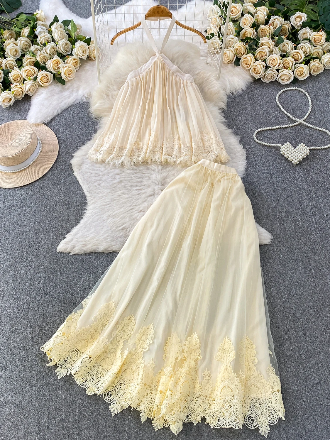 

Vacation Style Sexy Off-Shoulder Lace Paneling Long Skirt Set Women's Fashion Ensemble High Waist Gauzy Layers Trendy Outfit