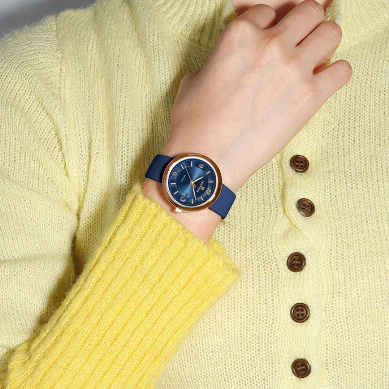NAVIFORCE Nouvelle Montre à Quartz Quotidienne pour Femme Cadran Floral Léger Étanche 3ATM Bracelet en PU Élégante Montre-Bracelet pour Femme Relogio Feminino