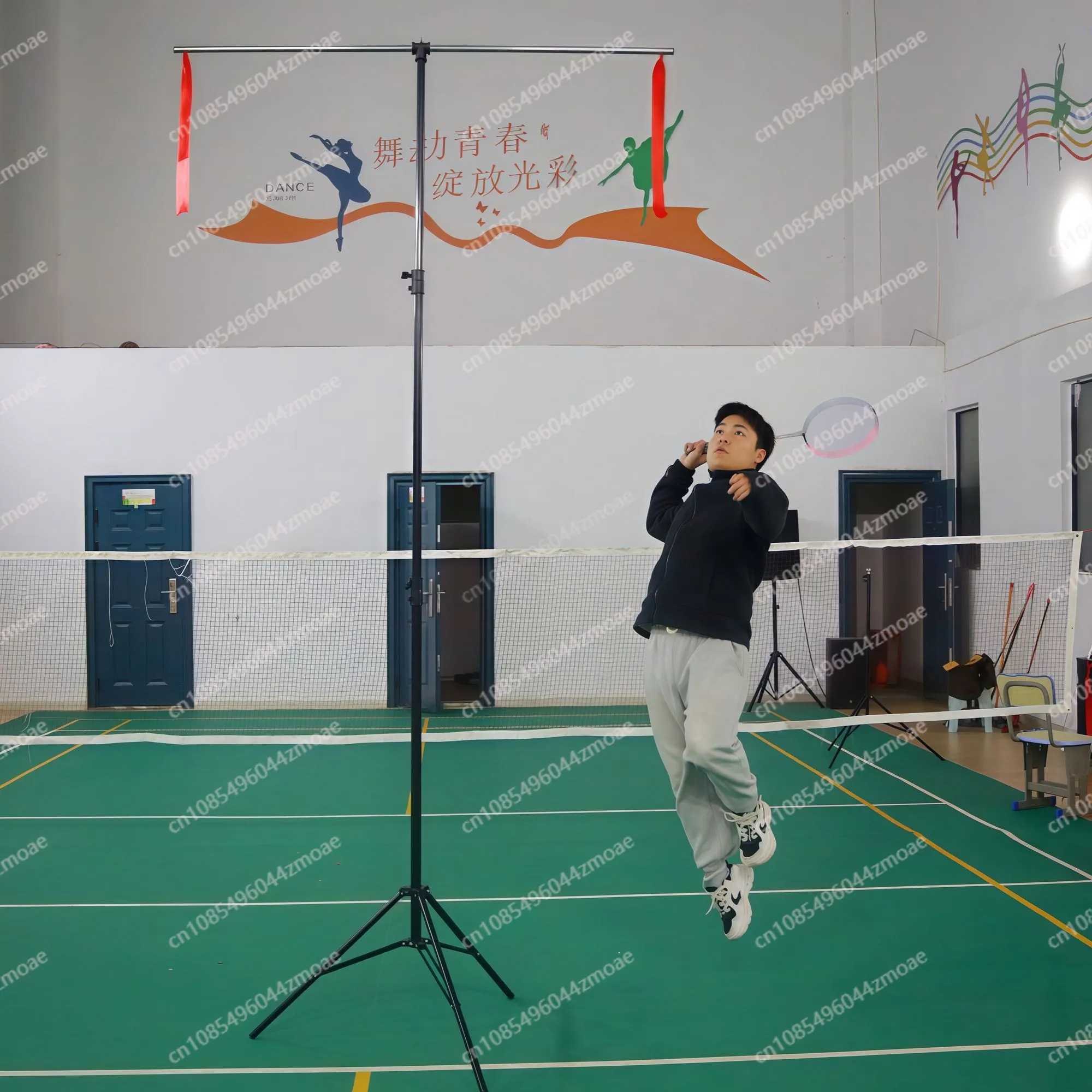 

Портативная тренировочная стойка для бадминтона: одиночный тренажер для помещений, двойная вспомогательная стойка для отработки ударов, стойка для тренировки подачи высоких мячей