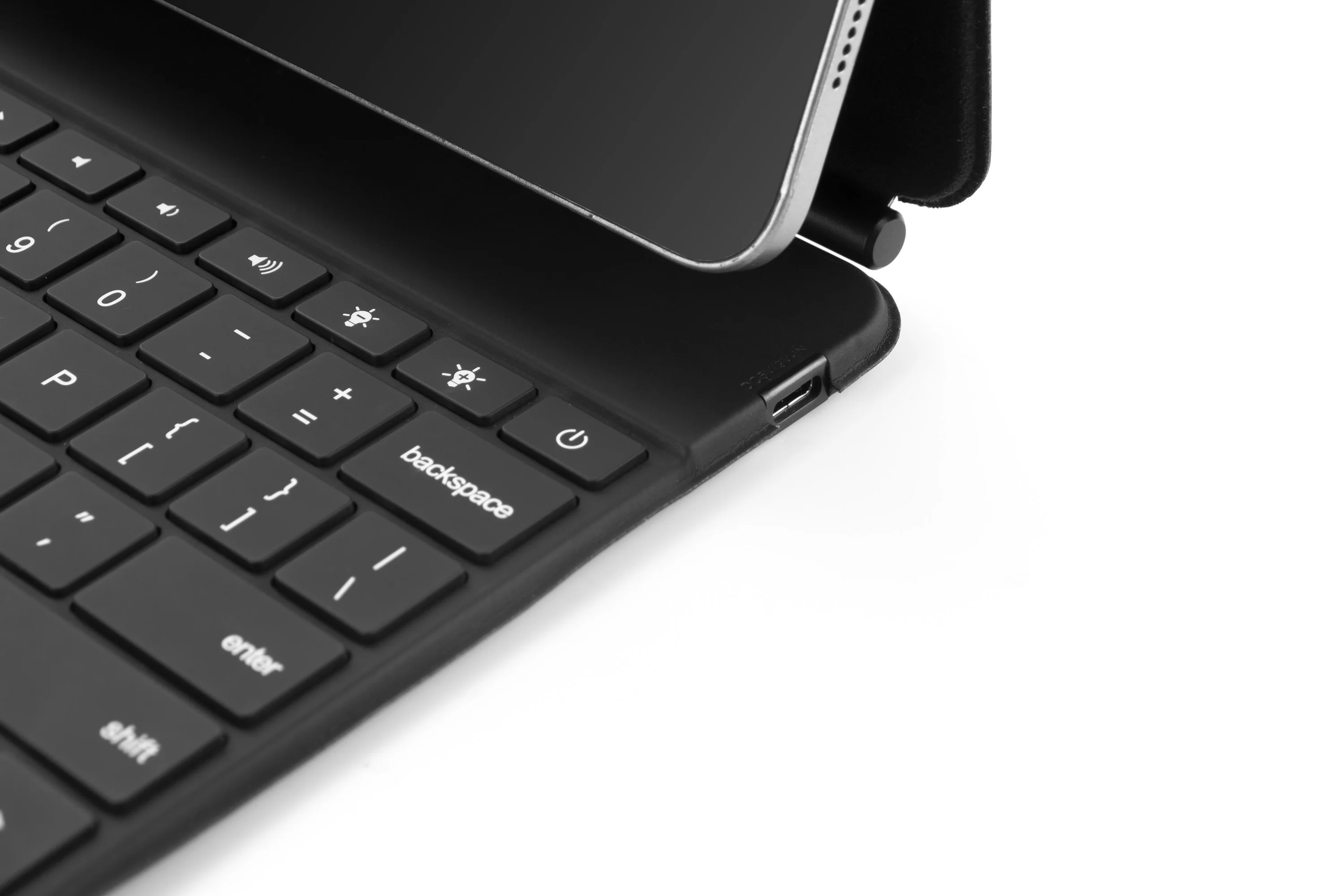 نسخة محدثة من حافظة لوحة المفاتيح لوحة المفاتيح السحرية بإضاءة خلفية لجهاز iPad Air مقاس 13 بوصة M3(6,7 Gen)