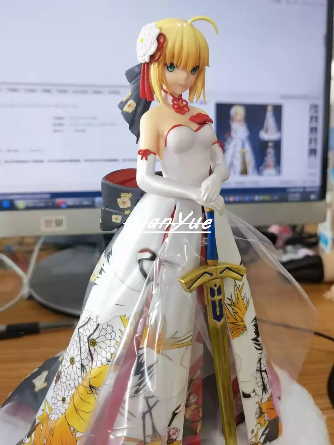 Fate Grand Saber Fairy Crane Kimono dress saber Dress Ver. PVC Action Figure Toys 26cm