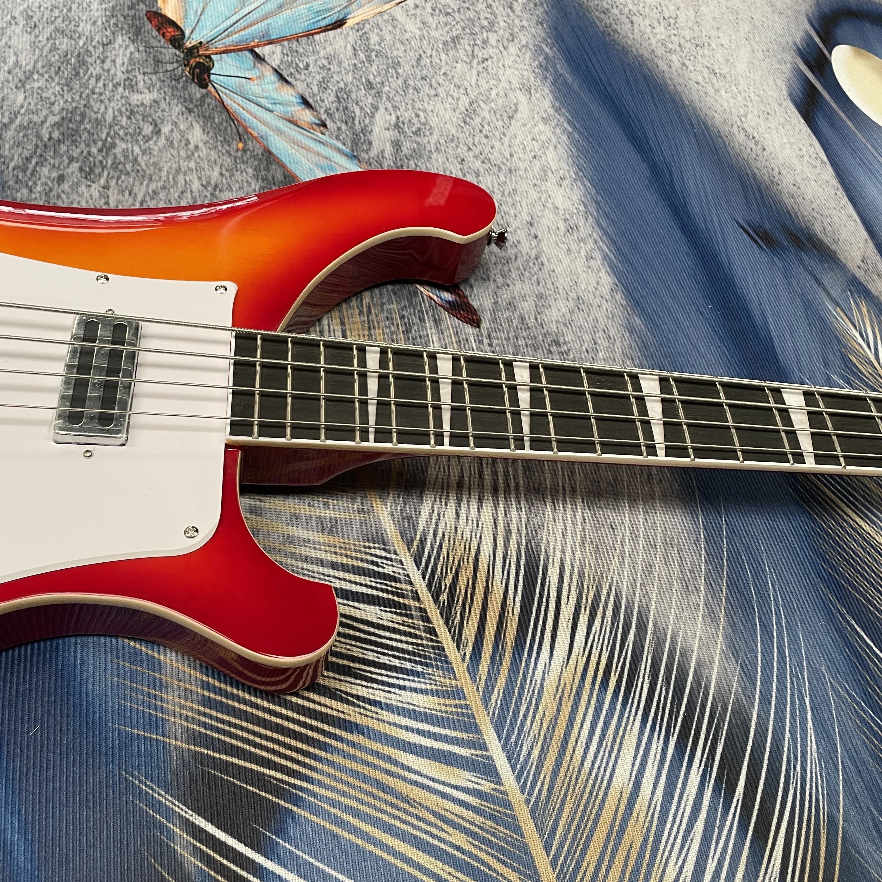 4-string electric bass guitar with white pickguard, rosewood fretboard comfortable grip guitars, retro rock guitarra - view 3