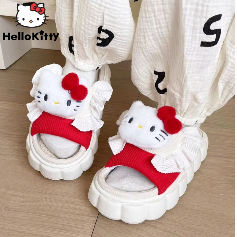 Sandálias Sanrio Hello Kitty Cinnamoroll para mulheres, chinelos casuais, sola plana doce, sapatos de casa respiráveis, verão, Y2K, Kuromi