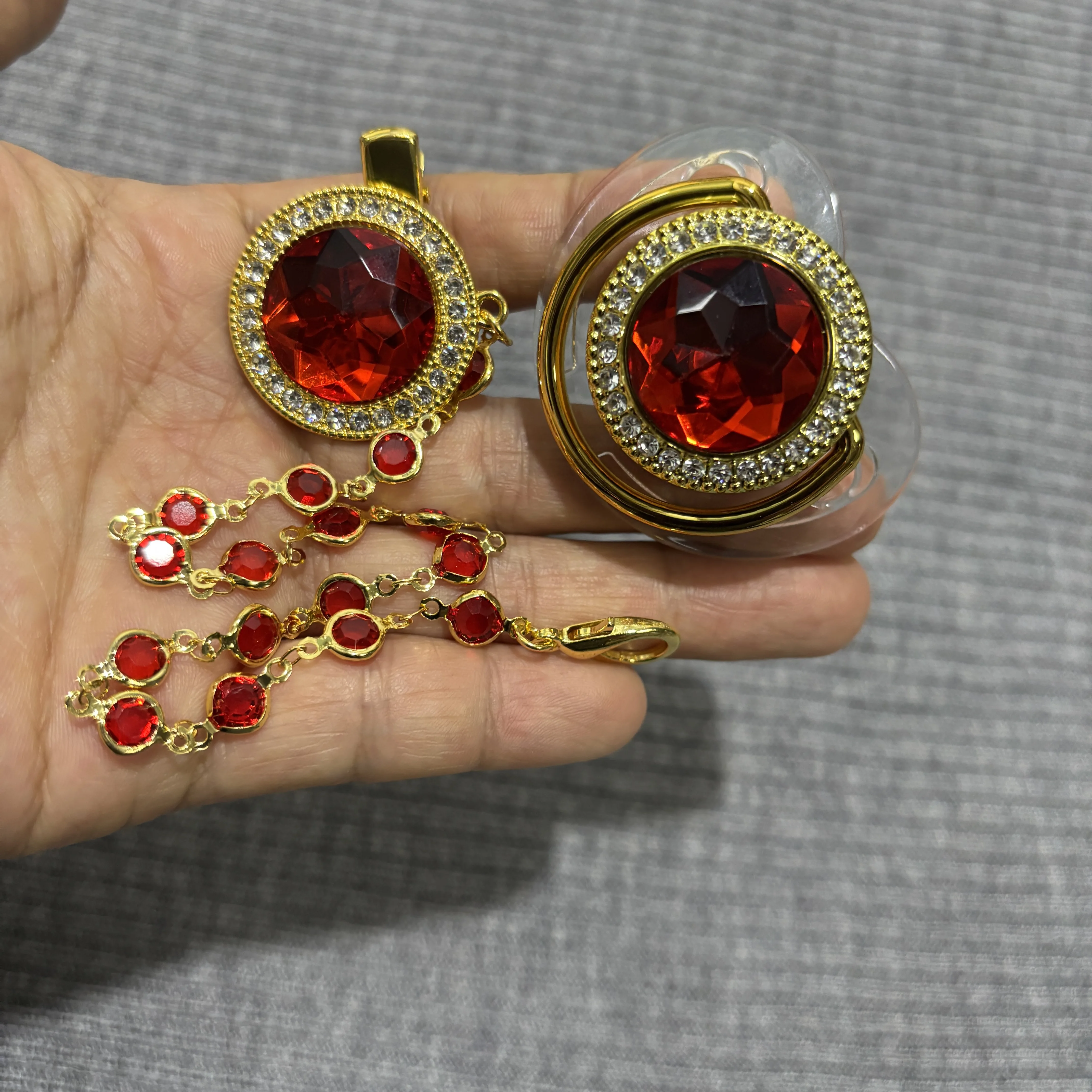 

Luxury Crystal Pacifier Holder Set - Blue Gemstone Nipple Chain with Gold Plated Clip Baby Sleeping Accessories