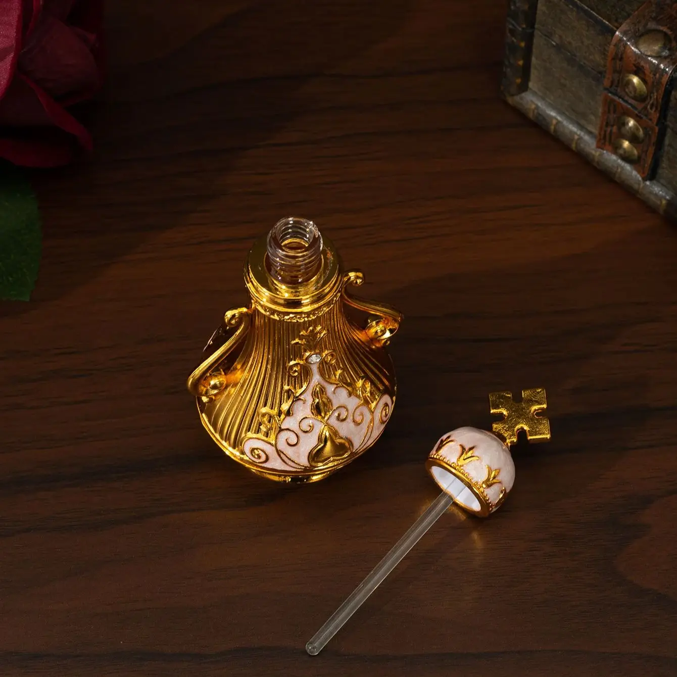 Middle East Dubai style cross glass perfume bottle beautifully decorated Dubai Arabian essential oil bottle empty perfume bottle
