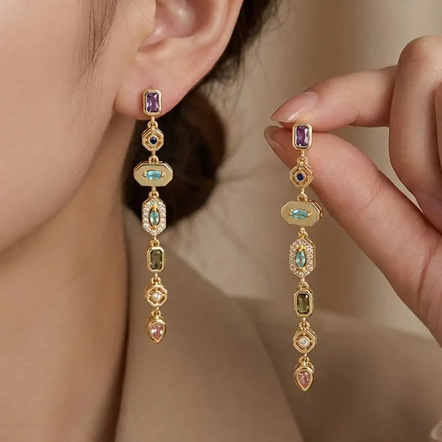 Bunte Strass-Ohrringe aus Edelstahl mit langen Quasten für Damen, geometrische Tropfenohrringe mit Kristall-Zirkonia, Party- und Hochzeitsschmuck