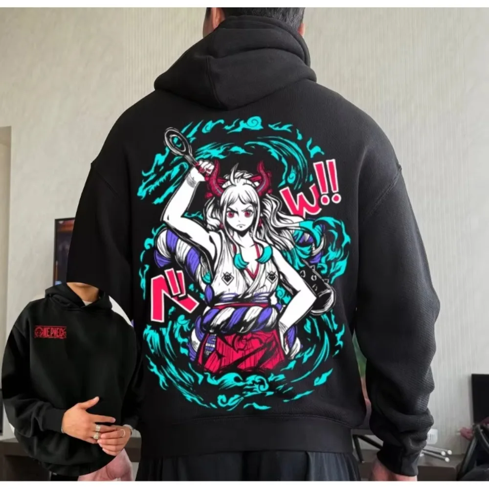 

MINISO One Piece 25 Yamato Figure Print Pocket Свободная осенне-зимняя флисовая толстовка большого размера Y2K для мужчин и женщин с капюшоном