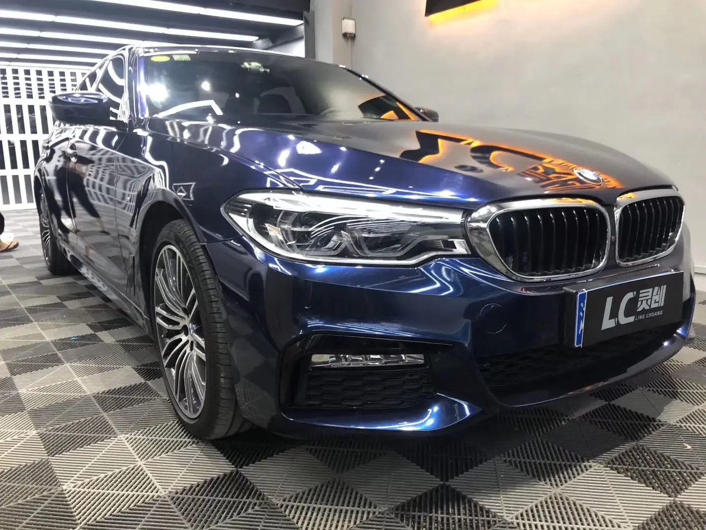 zz Pellicola vinilica lucida metallizzata blu scuro per auto