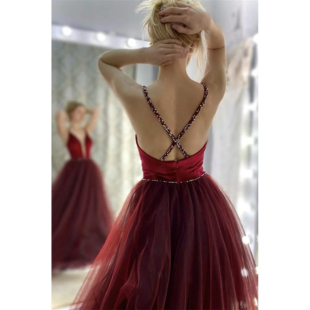 

Lily Criss Cross Back Beading Long Party Dresses Spaghetti Strap Vintage Night Dress Burgundy Celebrity Dress vestidos de fiesta