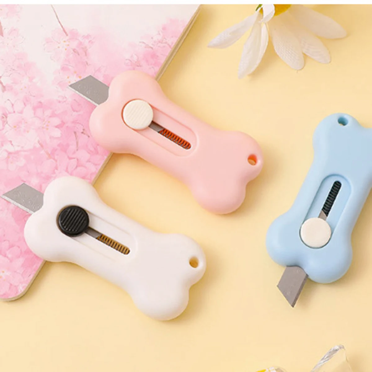 1-3 قطعة لطيف صغير الكرتون العظام سكّين متعدّد الاستخدامات فائدة رسالة فتاحة ورق فني القاطع Kawaii القرطاسية سكين #4