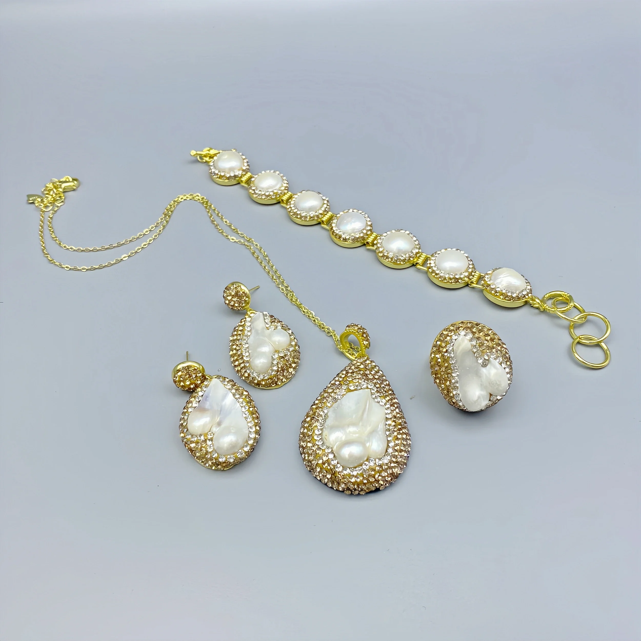 

French Style Natural Baroque Freshwater Pearl Crystal Jewelry Set Inlaid Rhinestones Necklace Earring Bracelet Wholesale