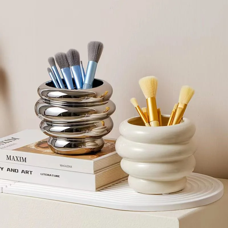 Light Luxury Creative Pen Holder Ceramic Cream Style Makeup Brush Comb Storage Organizer Home Vase Decoration Jar