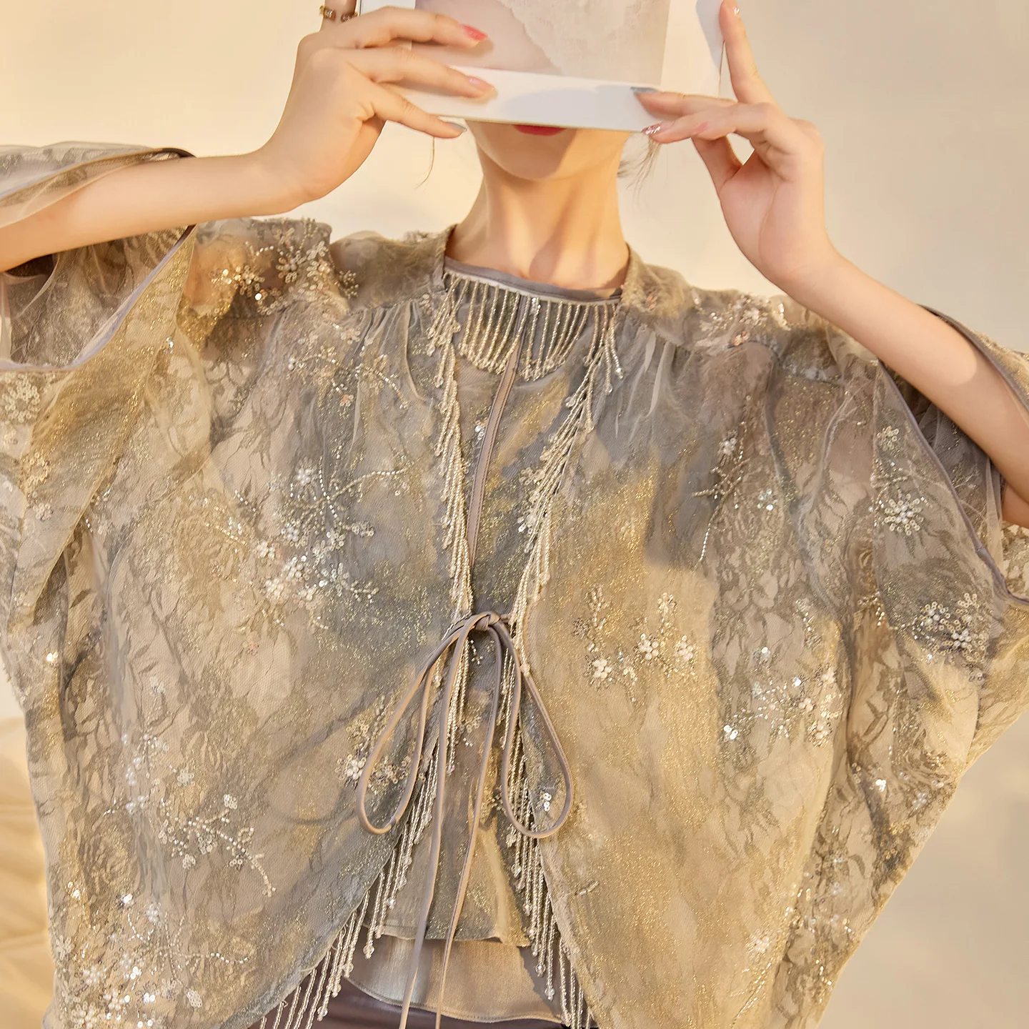 UMI MAO High-End New Chinese Style Tassel Strap Shawl Autumn Fashion New Chinese Style Sequin Embroidery V-Neck Design Top