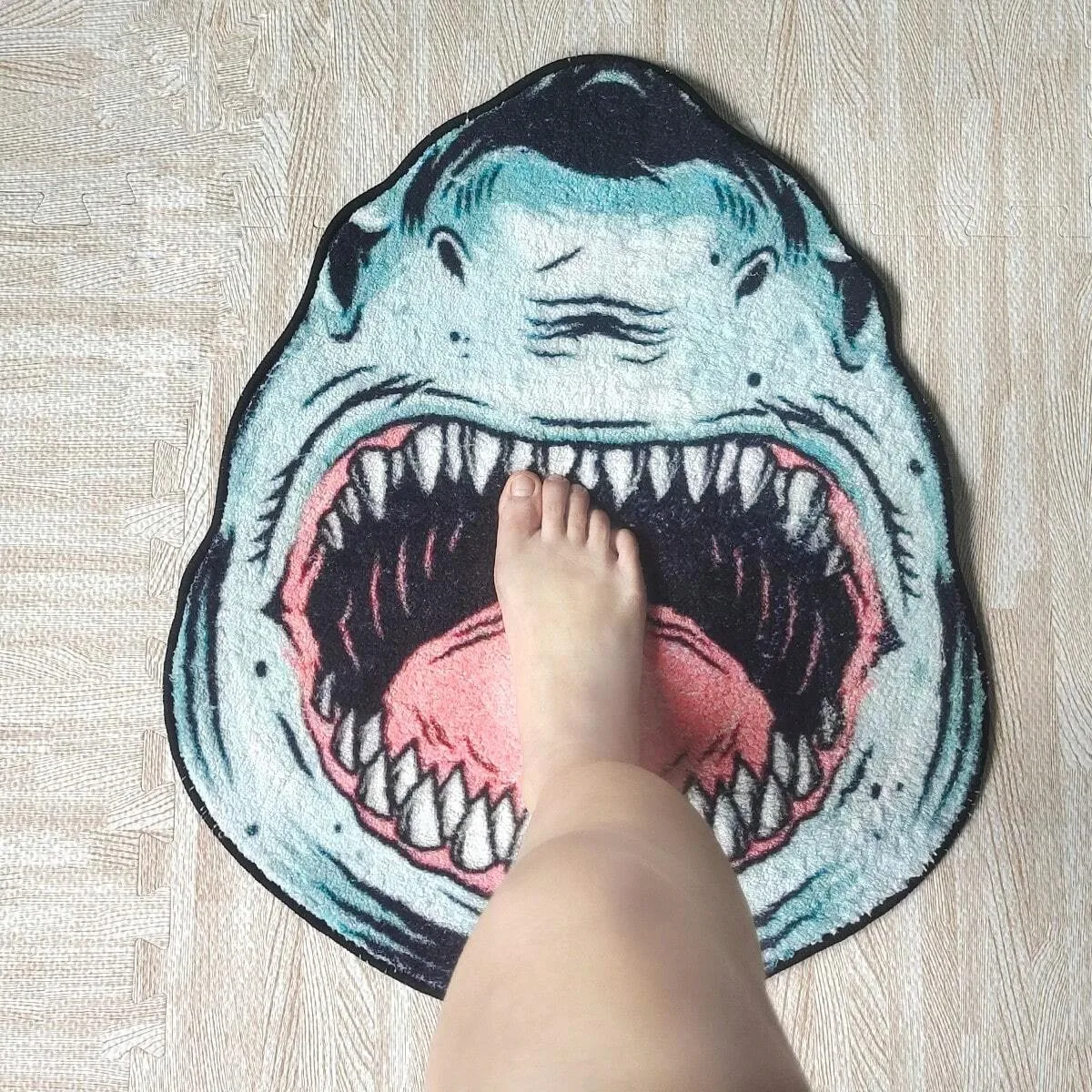 VIKAMA Creative Shark Carpet Comfortable Soft Washable Bedside Rug Bathroom Foot Mat Room Decoration Floor Mat Home Decor