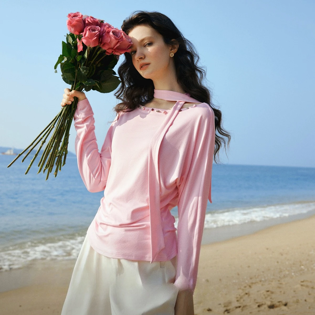 Olrain camisetas femininas slim fit 2026 primavera elegante manga comprida malha senhoras camisetas estilo doce cinto de gravata tops femininos o58ct003139