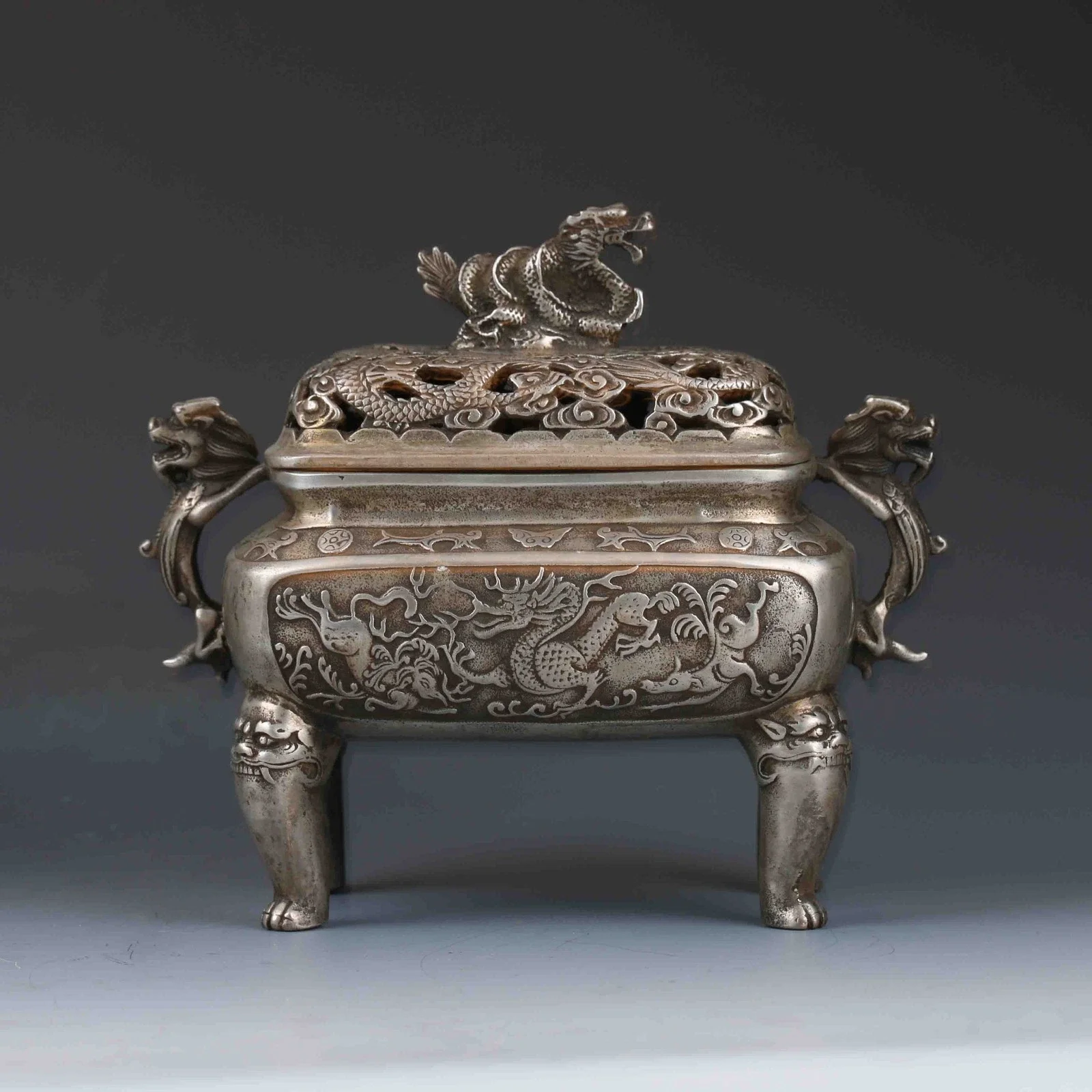 

Chinese Tibetan Silver Hand-carved Dragon Incense Burner&Lid XuanDe Mark