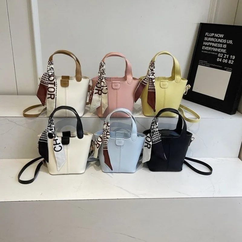 

Simple Chic Luxury Diaper Bag For Women Crossbody Bag Elegant Leather Tote Large Capacity Unique Letter Logo Solid Color