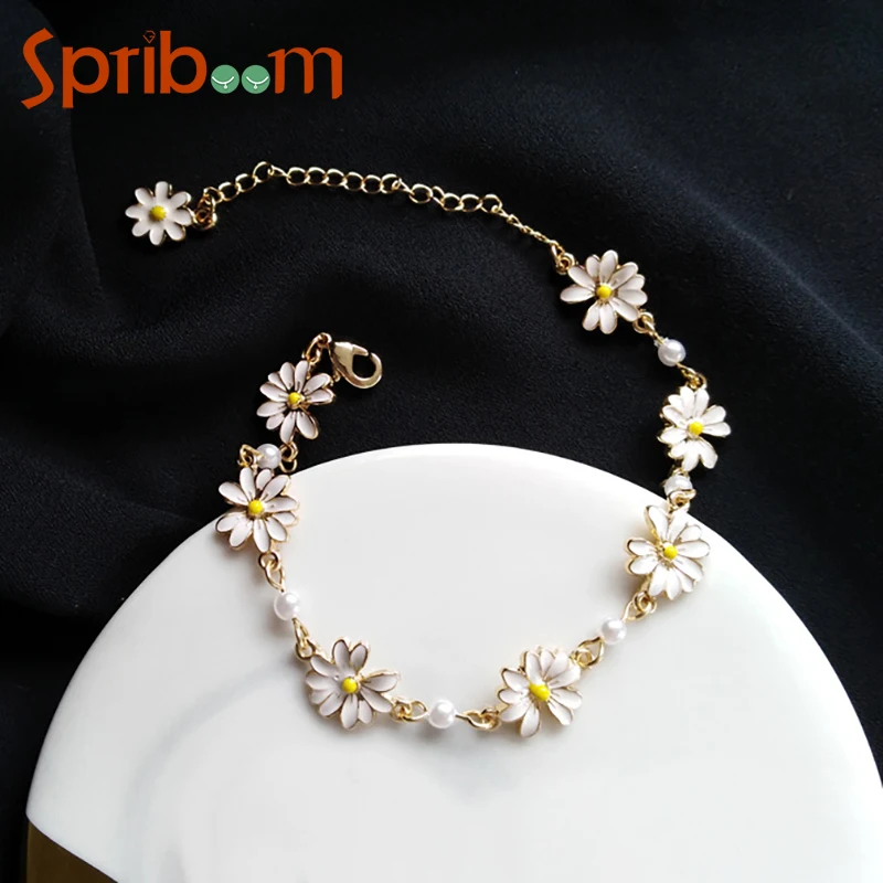 White Daisy Pearl Bracelets for Women Sweet Flower Bracelet Fashion Statement Hand Jewelry Korean Summer Accessories Girls Gifts