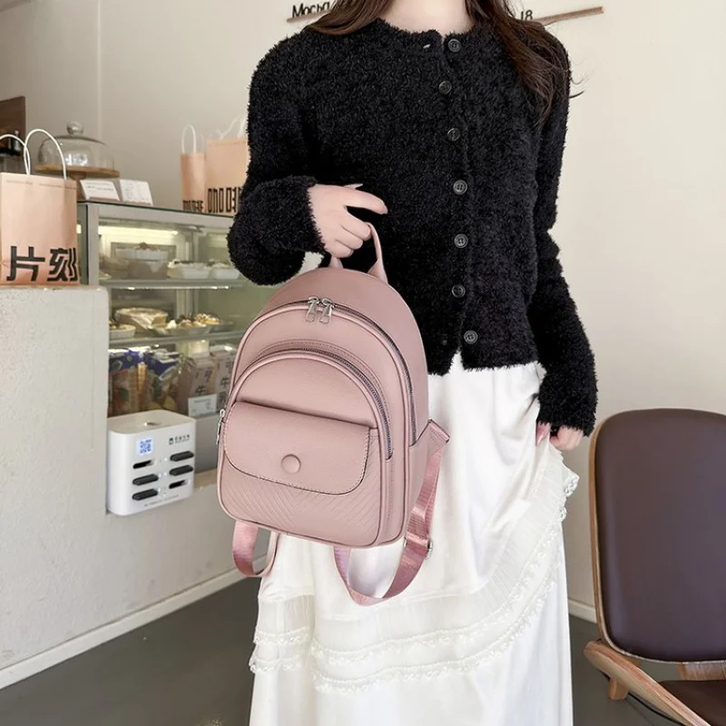 

Classic Women's Handbag, High-Quality Leather Crossbody Bag, Shoulder Strap Included, Elegant Luxury