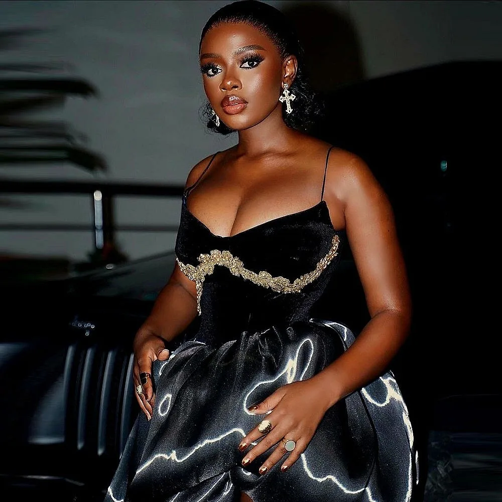 

Black Short Cocktail Dress With Beads Appliques Spaghetti Straps robes de cocktail Short Dresses 2025 Woman Birthday Wear