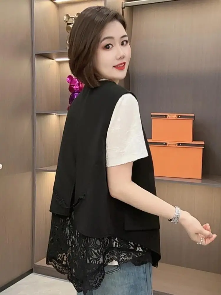 

Элегантный черный кружевной жилет-топ: женская модная новинка лета 2026, омолаживающий эффект, премиум-класс, корейский стиль