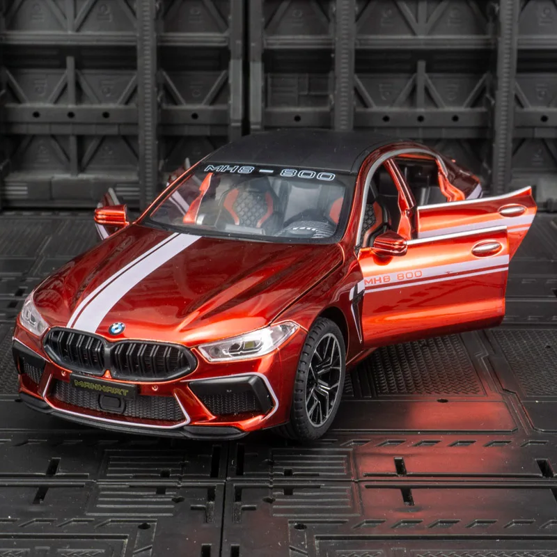 

1:24 модель седана из сплава BMW M8, украшение автомобиля, двери и капот двигателя, багажник можно открыть, игрушки для мальчиков
