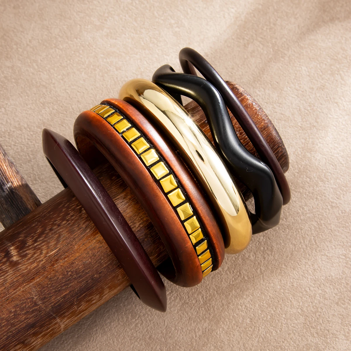 Ingemark 5-teiliges Set Vintage Acryl-Holz Runde Armreifen für Frauen Ethnische Mehrlagige Stapelbare Breite Armbänder Party-Schmuck – Detail 8