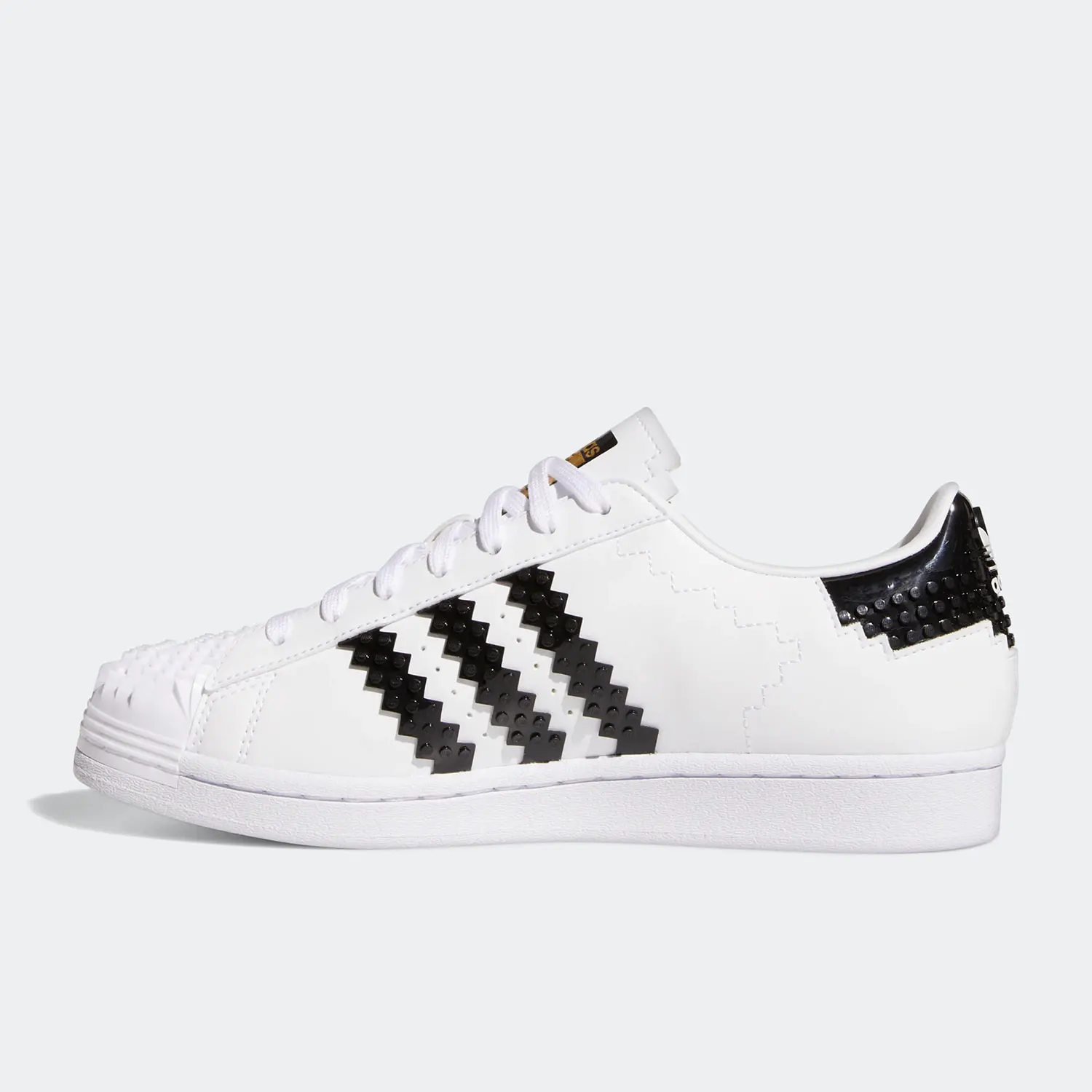 حذاء رياضي Adidas Genuine Originals Superstar للجنسين بمقدمة صدفية GW5270