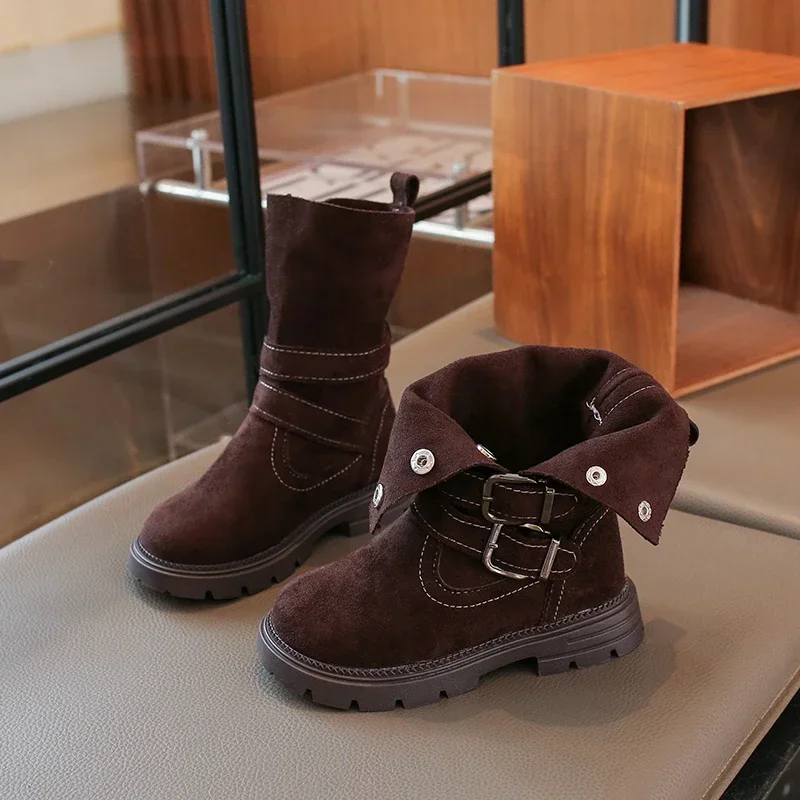 Kleinkind-Mädchen-Stiefeletten mit hochgekrempeltem Schaft, Metallschnalle, Nieten und rutschfester, dicker Sohle für den täglichen Gebrauch im Herbst und für Outdoor-Aktivitäten. – Detail 8