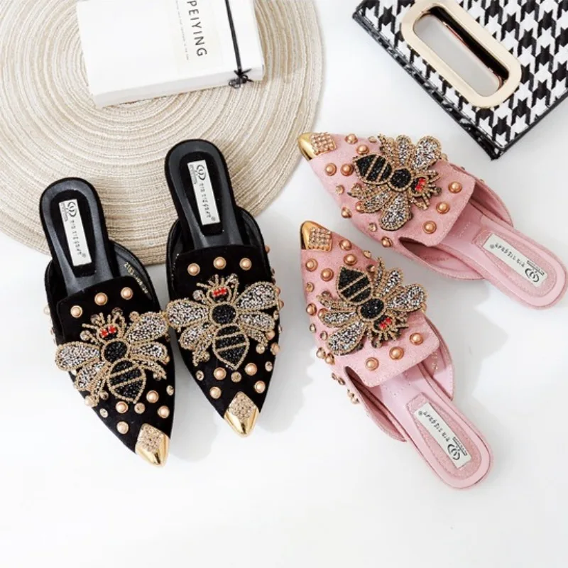 

High Quality Women's Pointed Head Rivets Half-drag Rhinestone Bee Casual Flat Bottom Sandals Fad Elegant Temperament Women Shoes