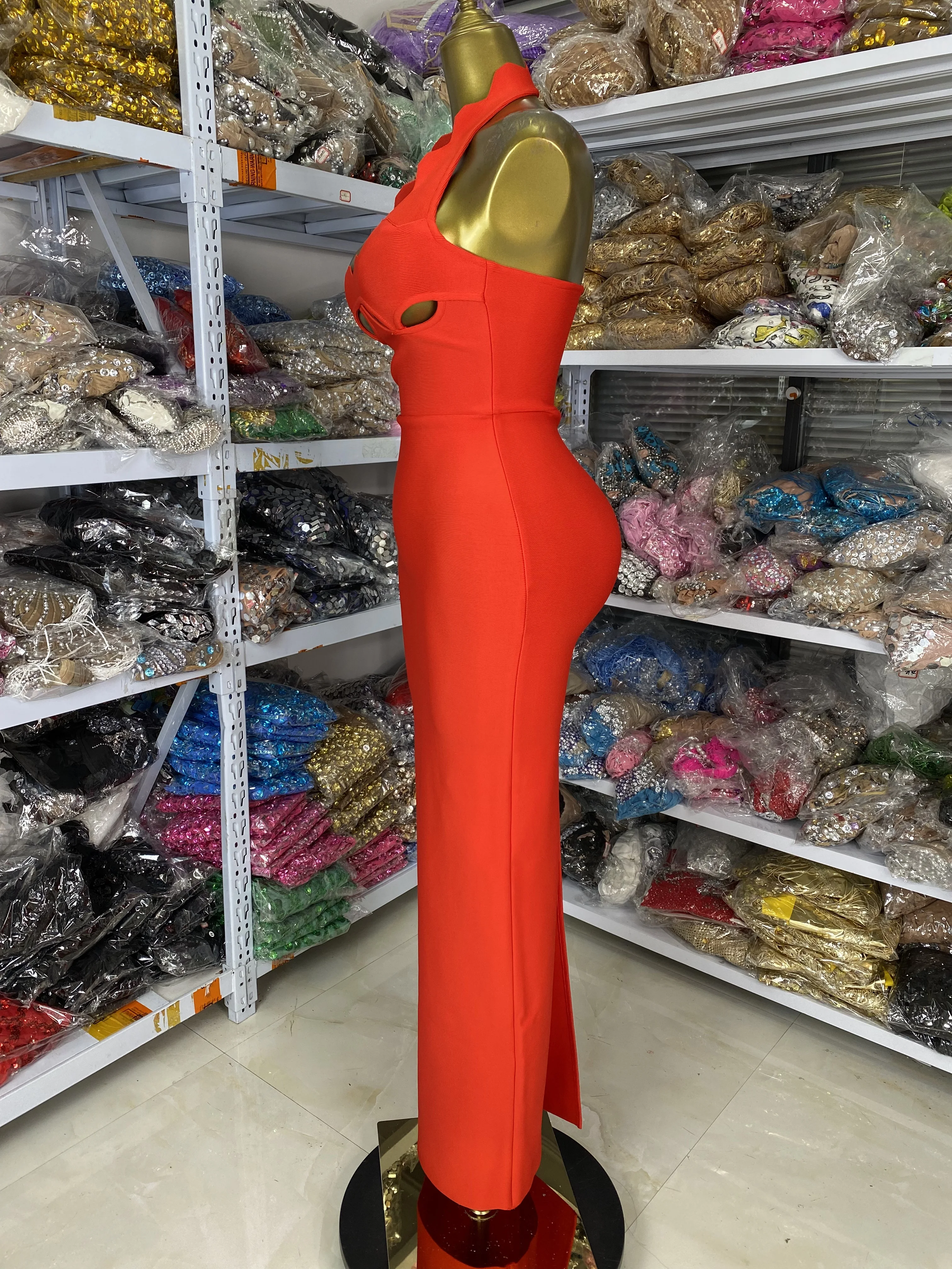 Frauen Rot Sexy Geburtstag Verband Kleid Halter-Backless Cut Out Lange Elastische Berühmtheit Abend Club Party Kleid Fabrik Großhandel