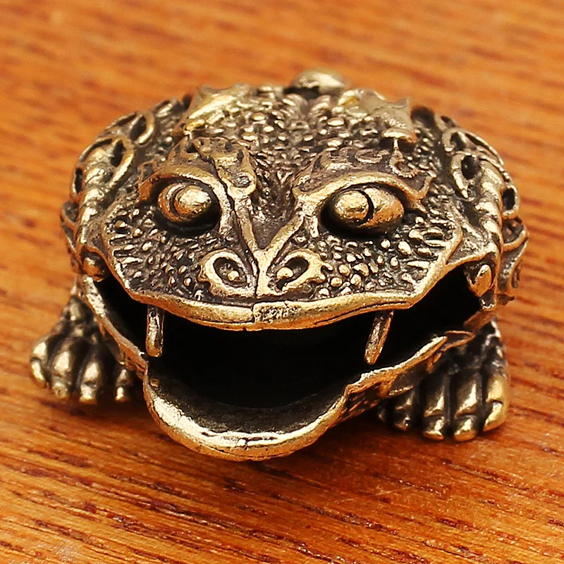 Brass Bell Golden Toad Pendant Car Accessories Yuanbao Coin Toad Keychain Metal Crafts Street Stall Small Items