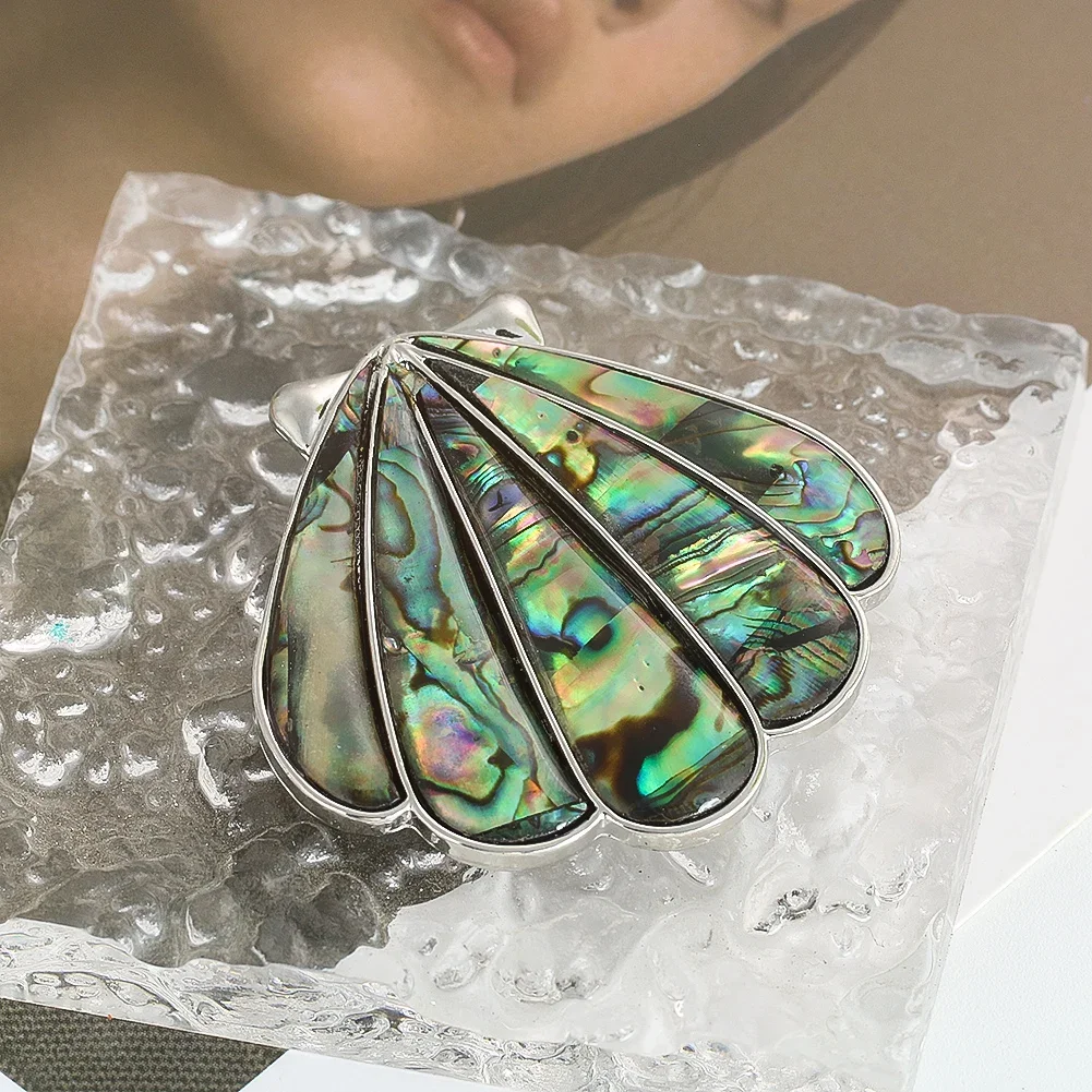 1PC Scalloped Abalone Brooch Dress Decoration Brooch Craft JK Skirt Decor Pin Badge Multi-functional Corsage Jewelry Accessories