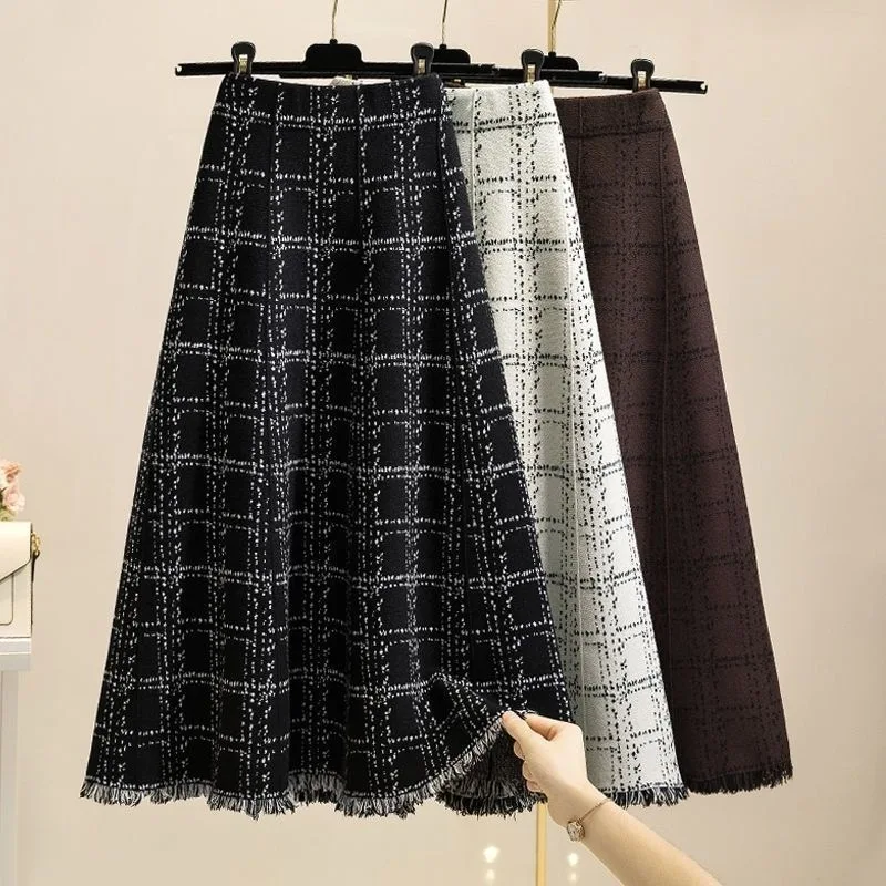 

Tassels Checkered Maxi Skirt For Women Autumn Winter, High-waisted Plaid Umbrella Skirt, A-line Knitted Lattice Skirt