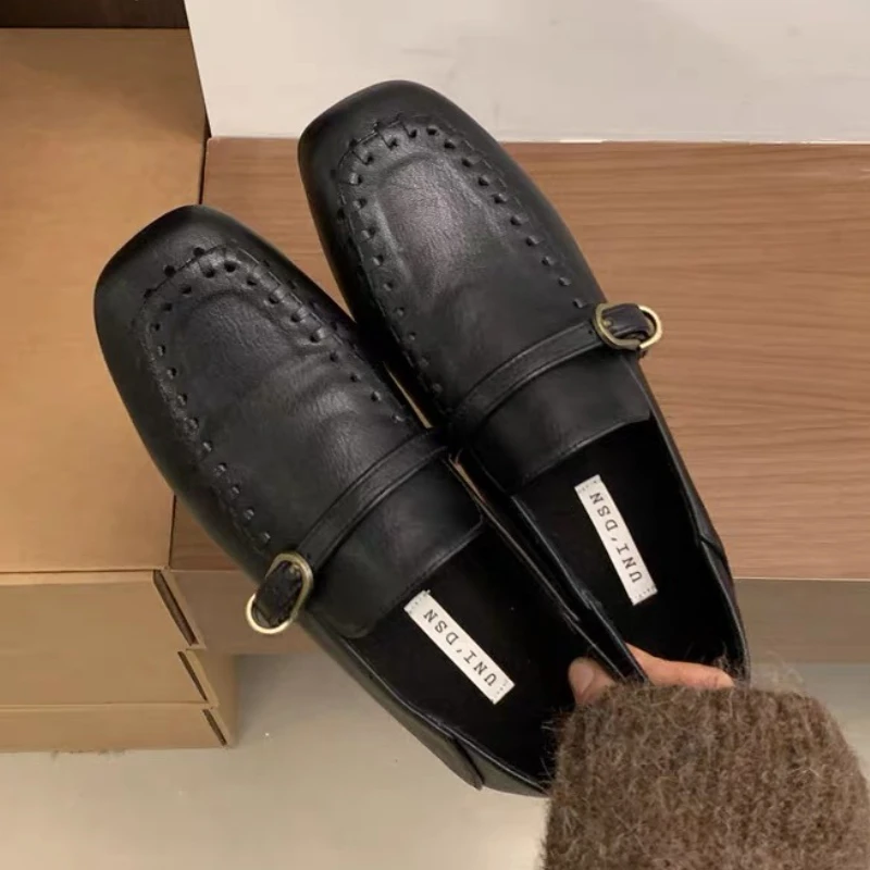 Scarpe basse eleganti in pelle scamosciata con punta quadrata Scarpe basse da donna con fibbia per cintura Comfort Scarpe casual Calzature autunnali Mocassini retrò leopardati da donna