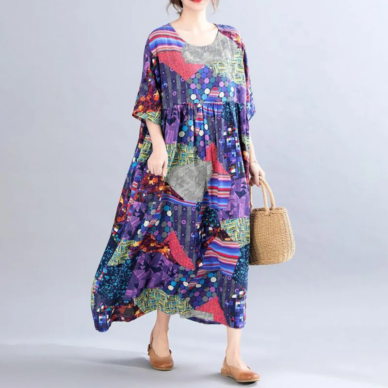

Plus size women's dress, abstract pattern printed short sleeved round neck ultra loose robe, summer beach dress with pockets