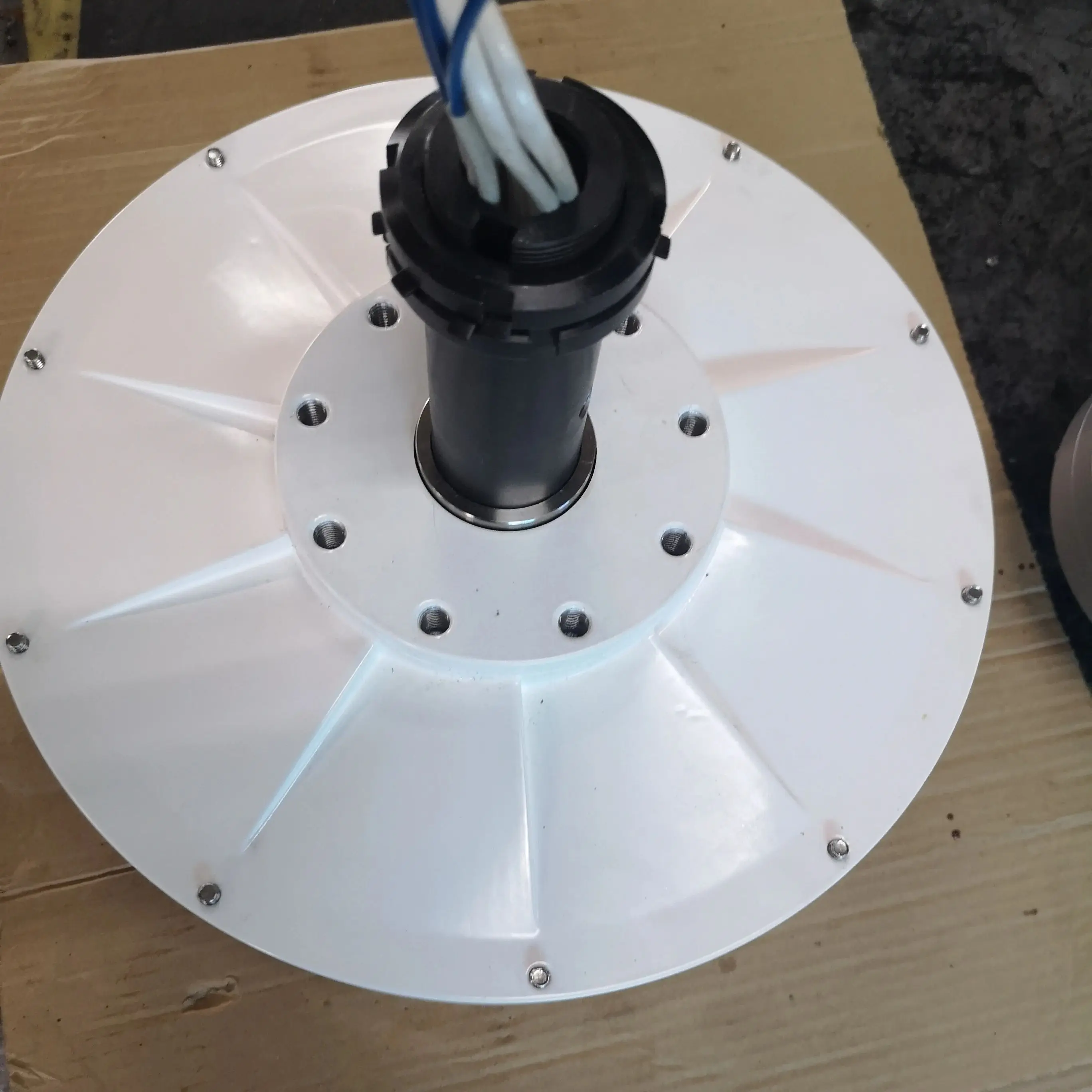 

12V 24V 48V 10000W Generator Wind Turbine Low Speed Gearless Permanent Magnet AC Alternators Hydroelectric Generator