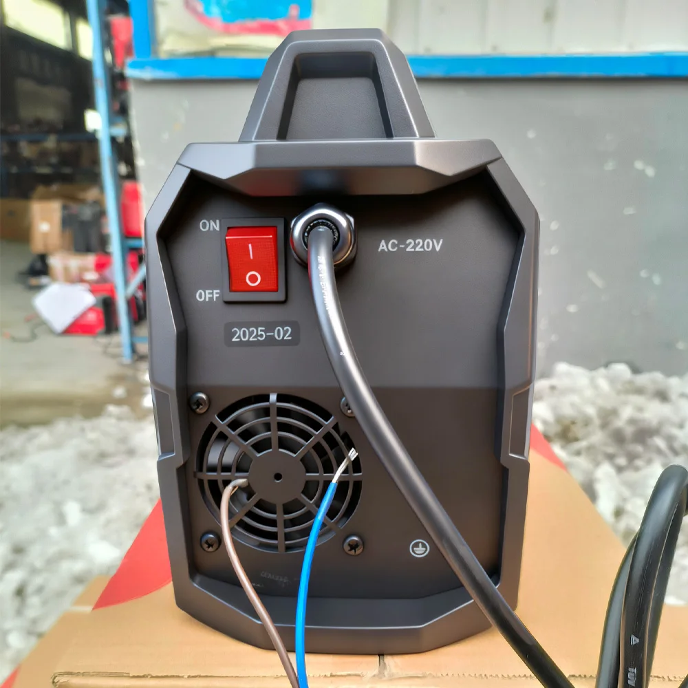 MIG-250MINI LED 110V/220V IGBT Inverter Welder Flux MIG/Lift Tig/Stick 3-In-1 MIG Welding Machine OEM view 5