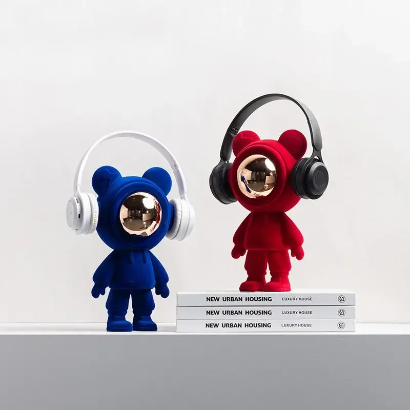 Lightning Astronaut Action Figure Fusing Resin Material Living Room Bedroom Ornaments Headphones Are Decorative Cannot Be Used