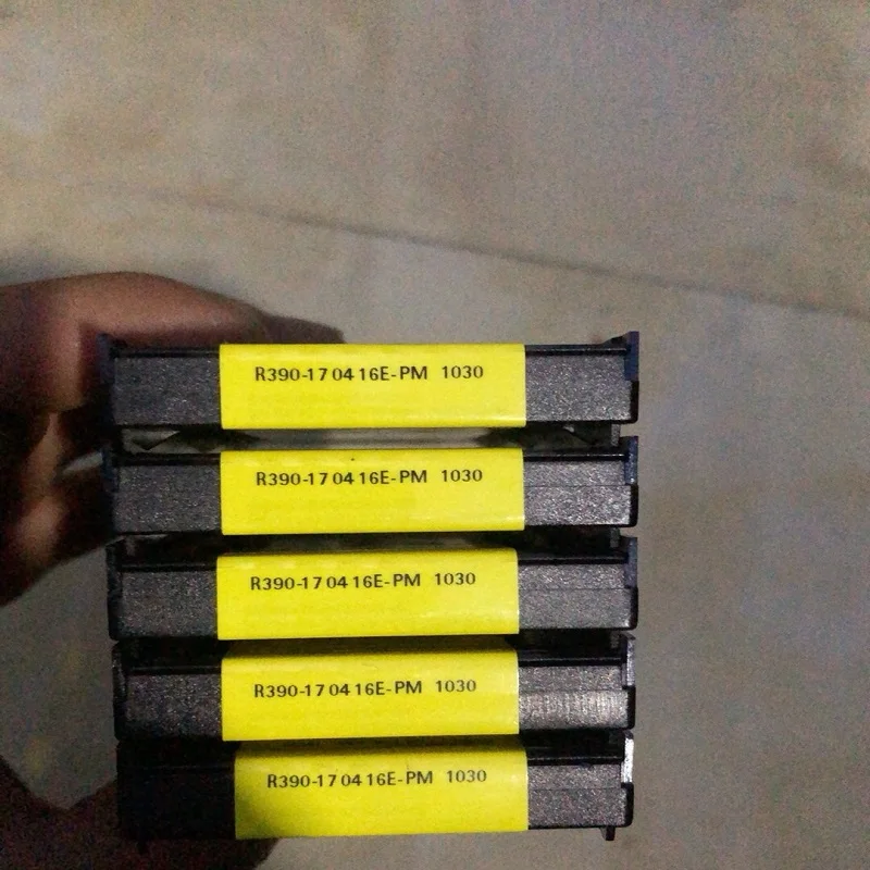 

Hard alloy cutting blades R390-170416E-PM 1030