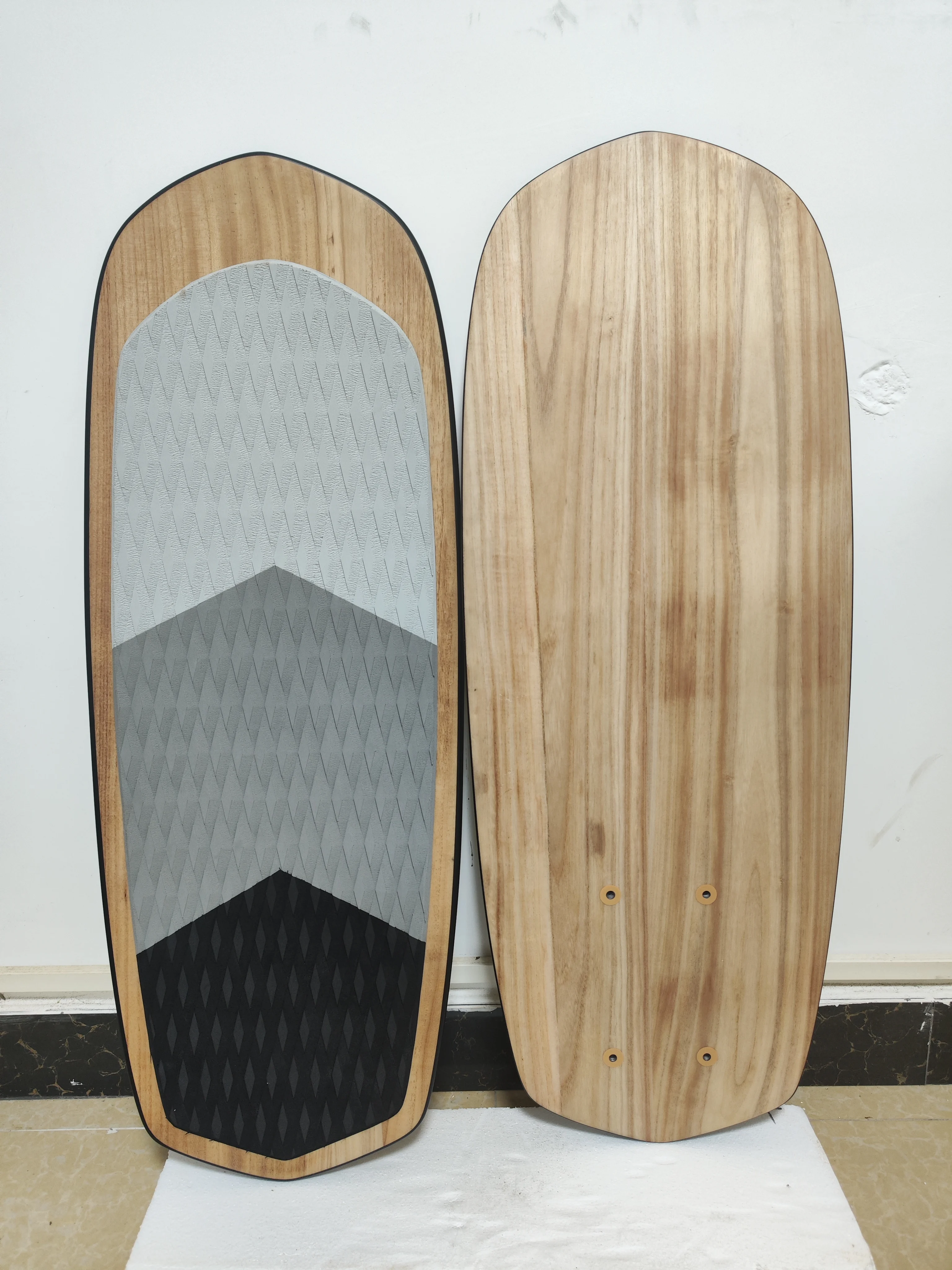 2026 Novice Artifact Unpowered Fiberglass Surfboard Hydrofoil Pedal Paddle Board for Water Sports Electric Surfboard Novice Surf