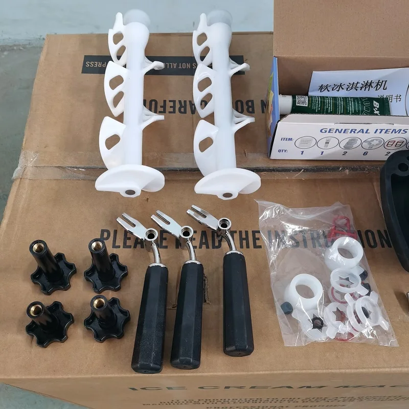 Die neue kommerzielle Eismaschine aus Edelstahl mit drei Geschmacksrichtungen kann als Haushalts-Eismaschine für gefrorenes Joghurt verwendet werden