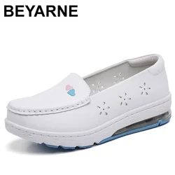 Winter New Woman Nurse Flat Shoes Fashion White Slip on Comfort Moccains Shoes Warm Plush Loafers Women Wedge Platform Sneakers