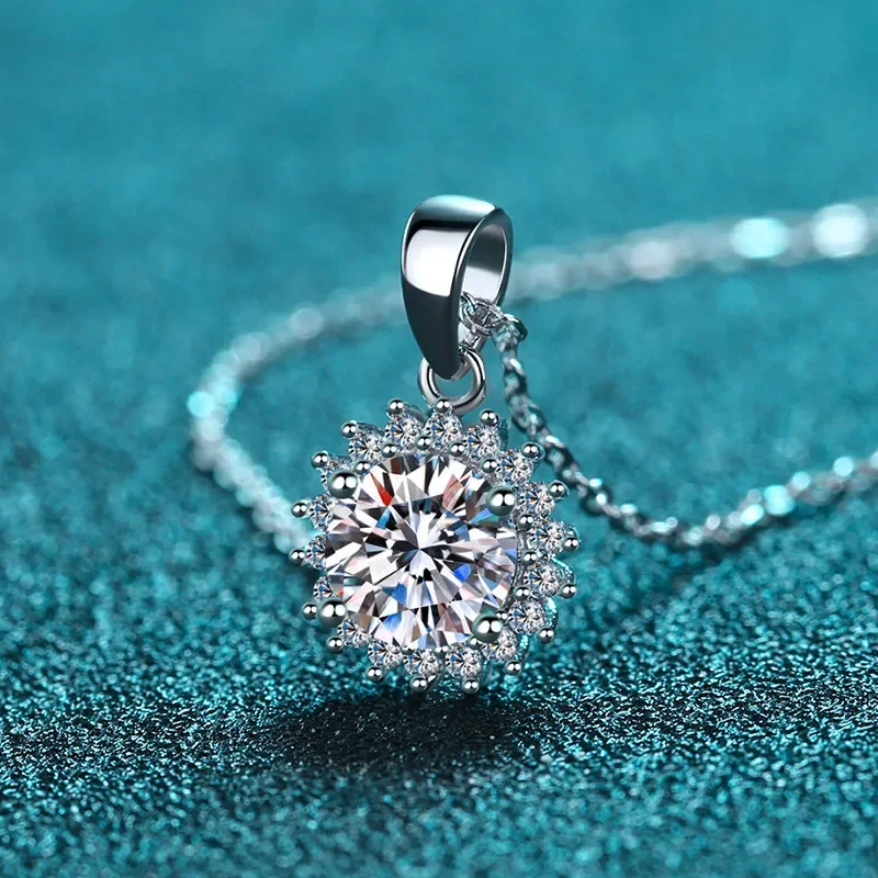 18K White Gold Necklace Lady Sunflower Pendant for Women 0.5/1/3/5ct Moissanite Diamond Choker Fashion Wedding Fine Jewelry Gift